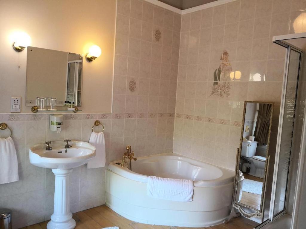 Oyo Dunmar House Hotel アロア エクステリア 写真